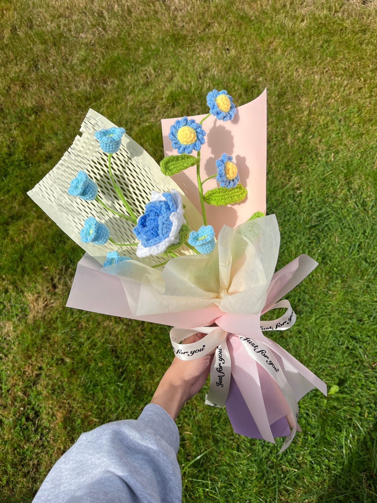 Mixed Small Rose Crochet Flowers Bouquet with package
