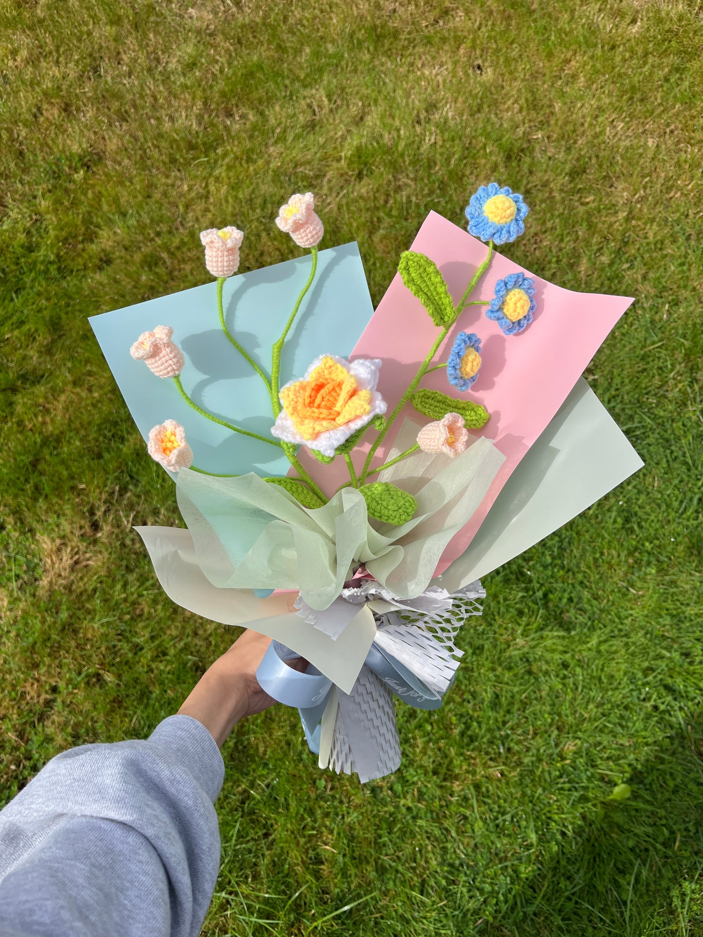 Mixed Small Rose Crochet Flowers Bouquet with package