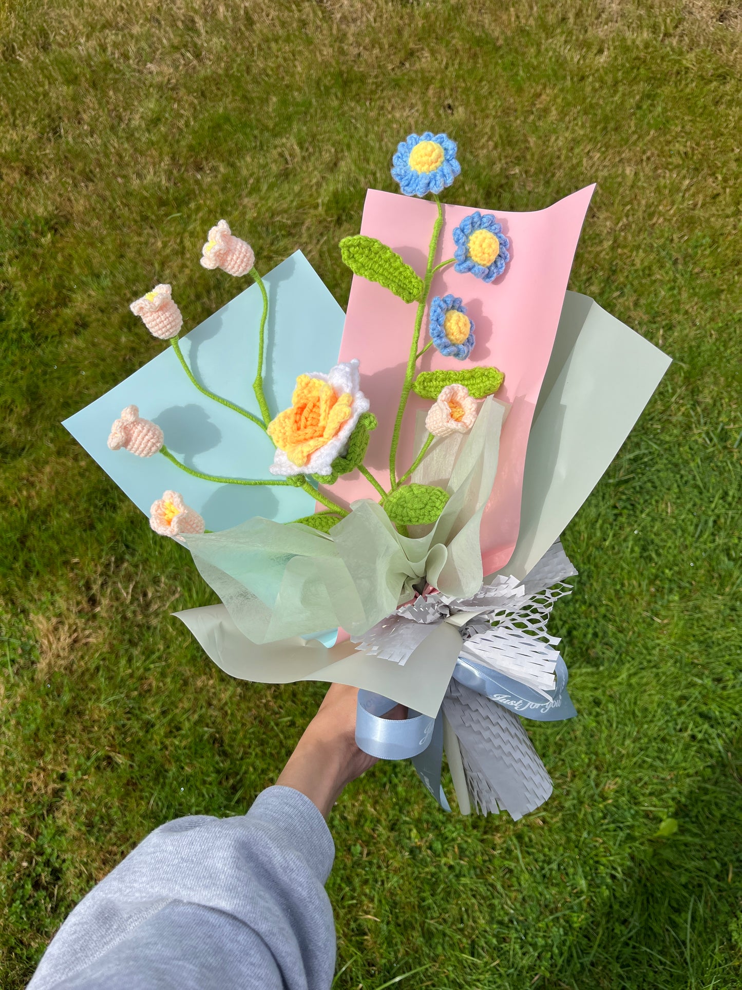 Mixed Small Rose Crochet Flowers Bouquet with package