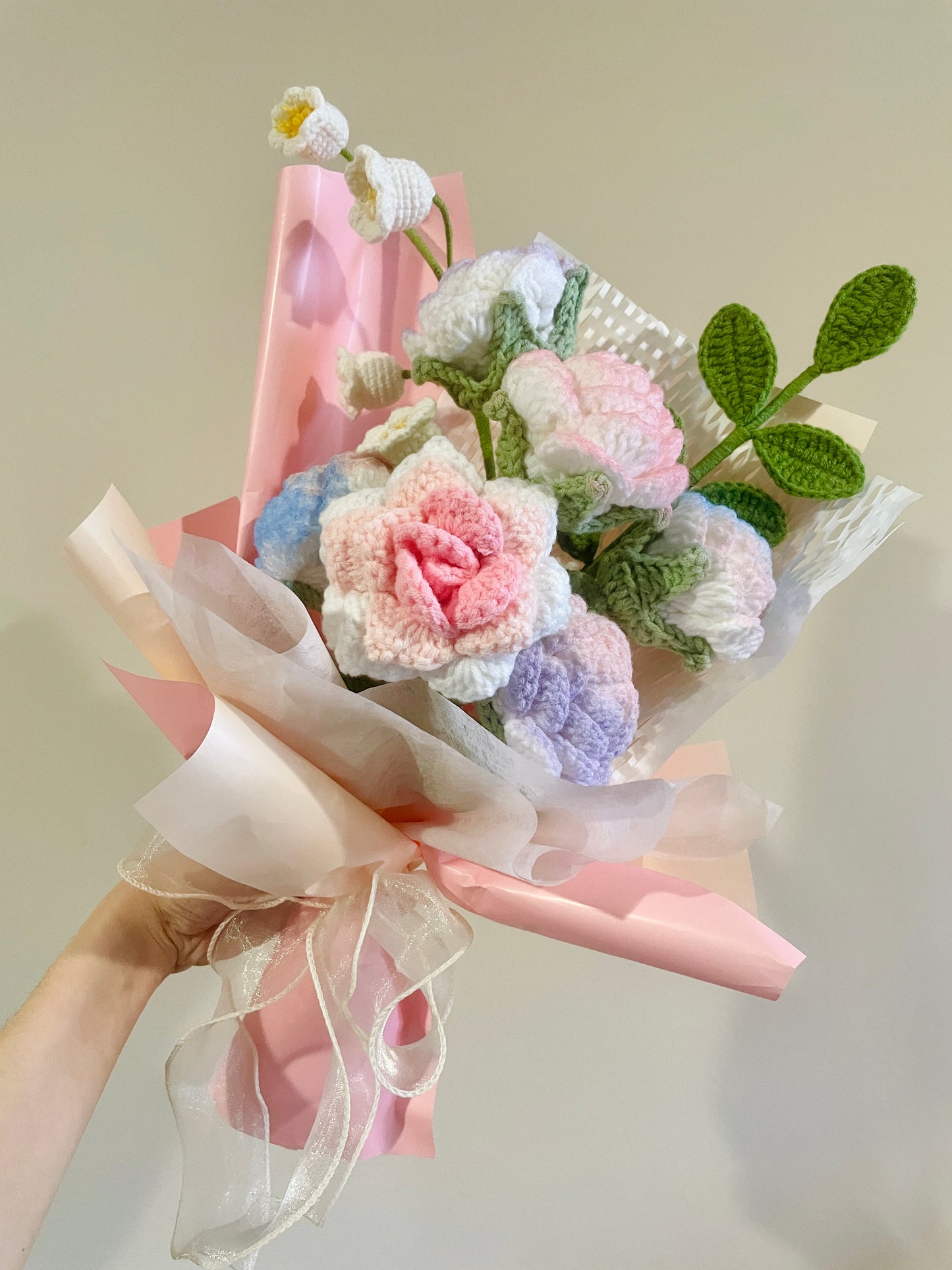 Mixed Pink Unicorn Rose Crochet Flowers Bouquet with package