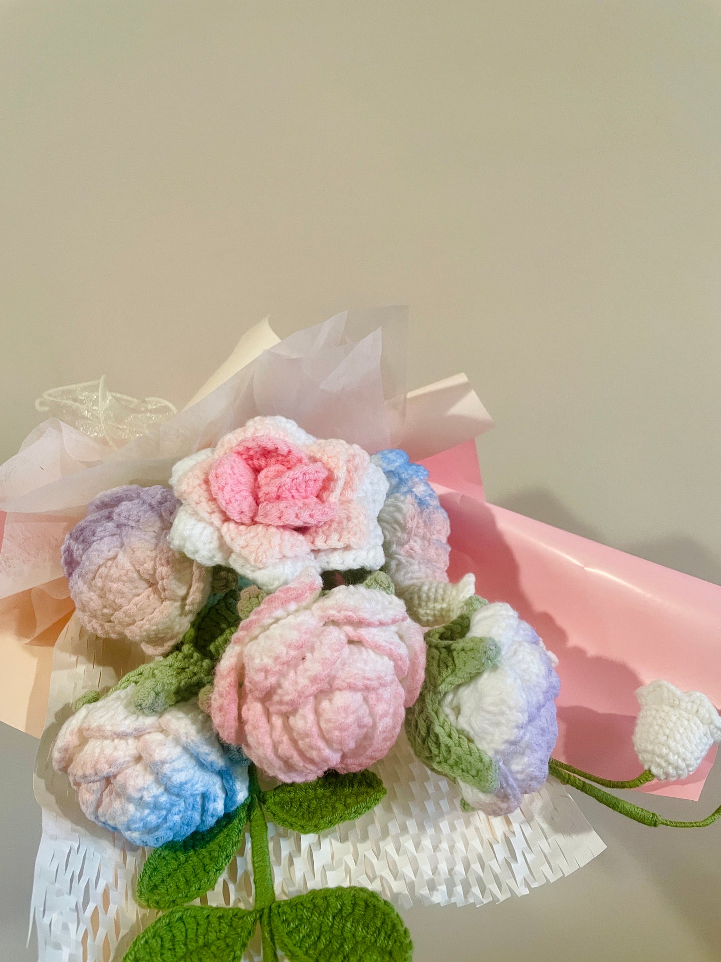Mixed Pink Unicorn Rose Crochet Flowers Bouquet with package