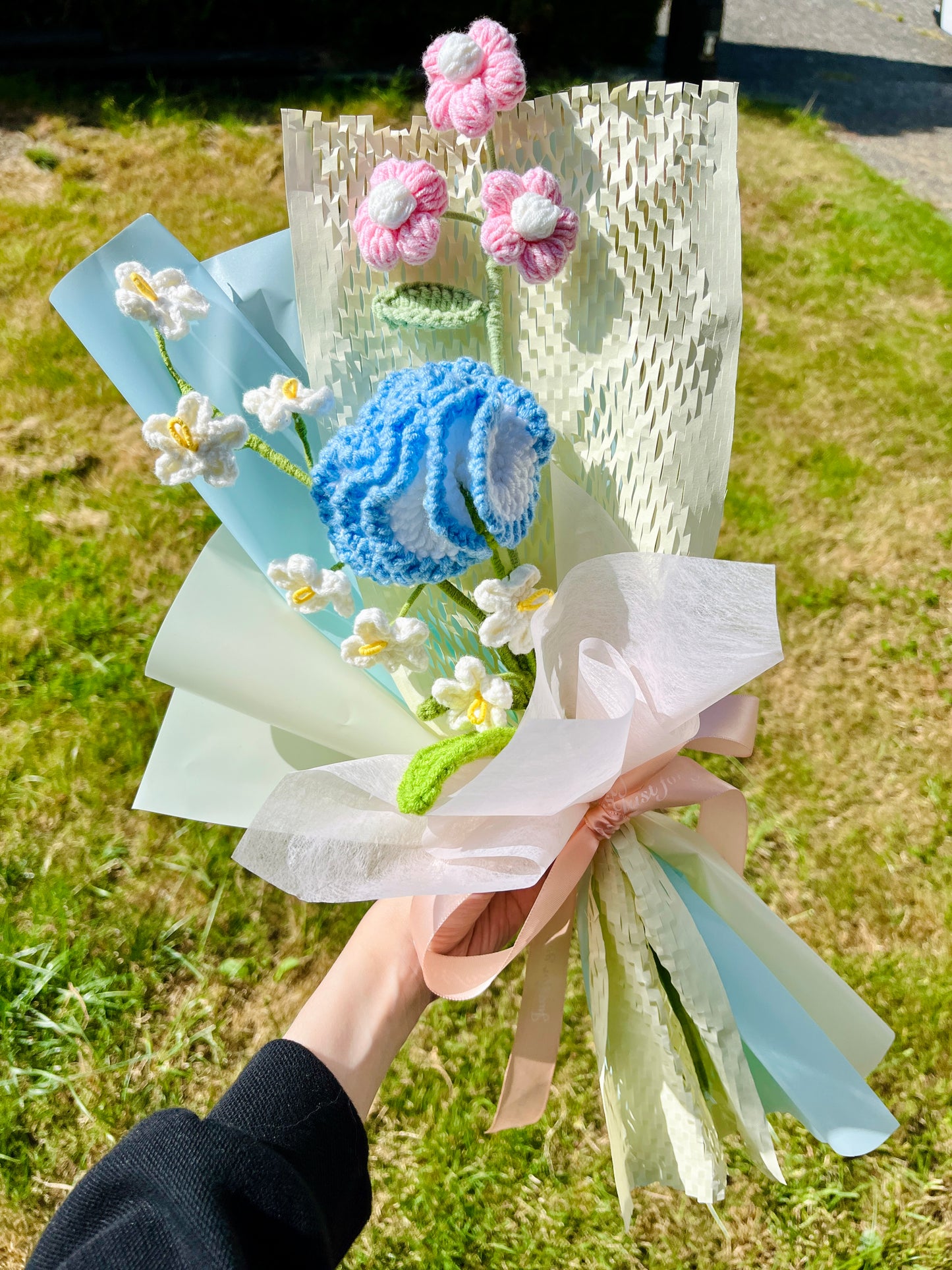 Mixed Small Carnation Crochet Flowers Bouquet with package