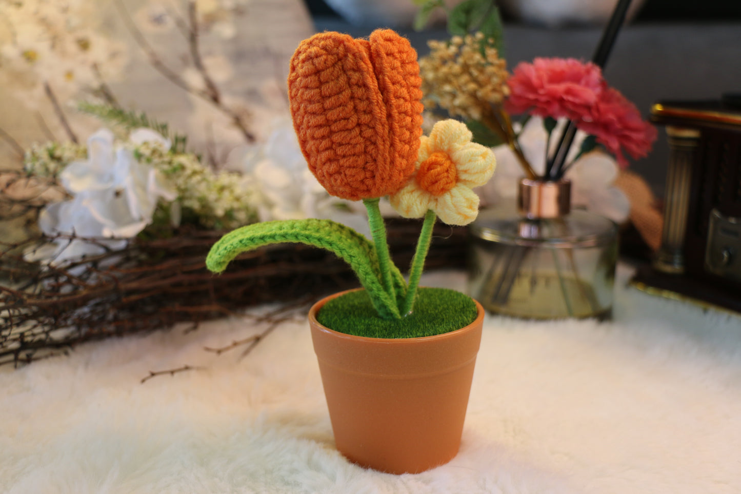 Tulip and Puff Flower Pot