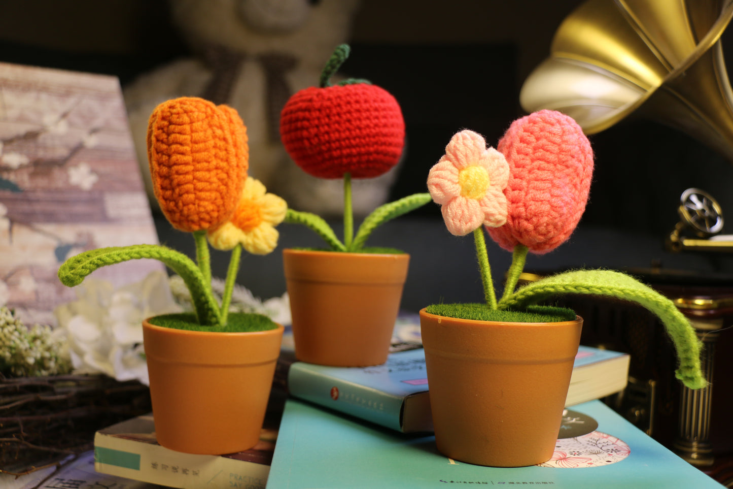 Tulip and Puff Flower Pot