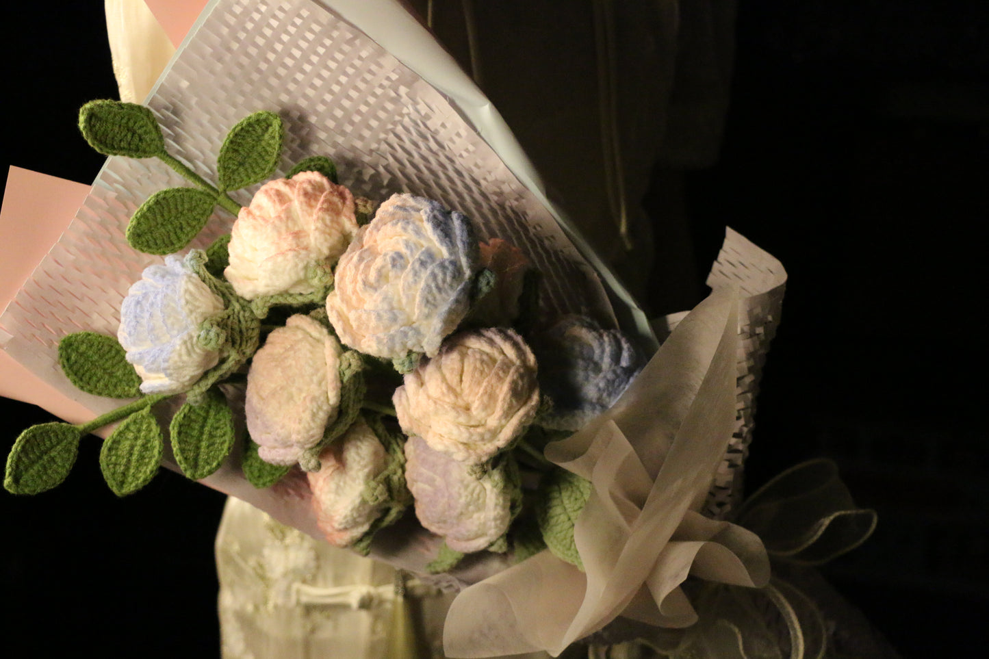 9 Stems Unicorn Roses Bouquet with package
