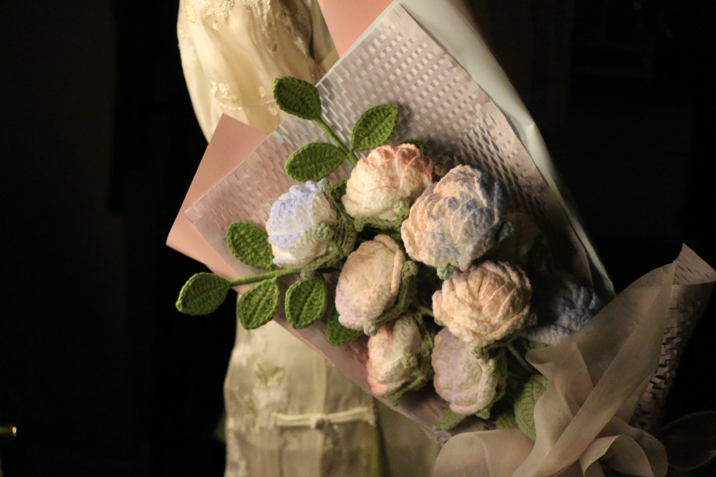 9 Stems Unicorn Roses Bouquet with package