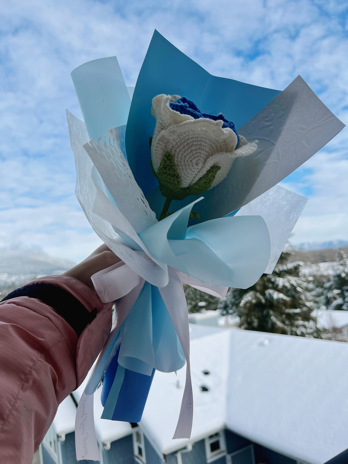 Single Stem Blue Thai Rose Bouquet with Package