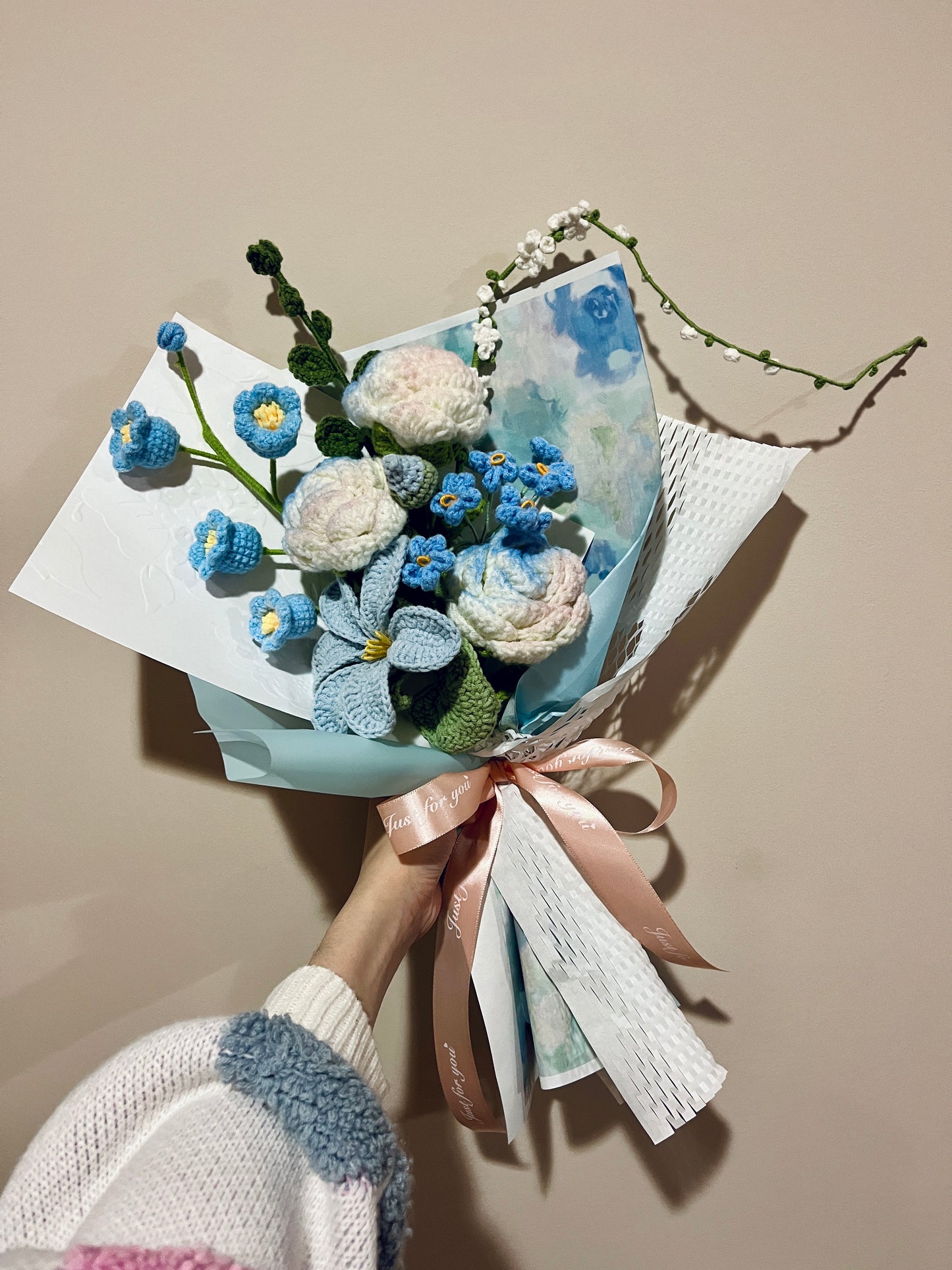 Mixed Blue Unicorn Rose Crochet Flowers Bouquet with package