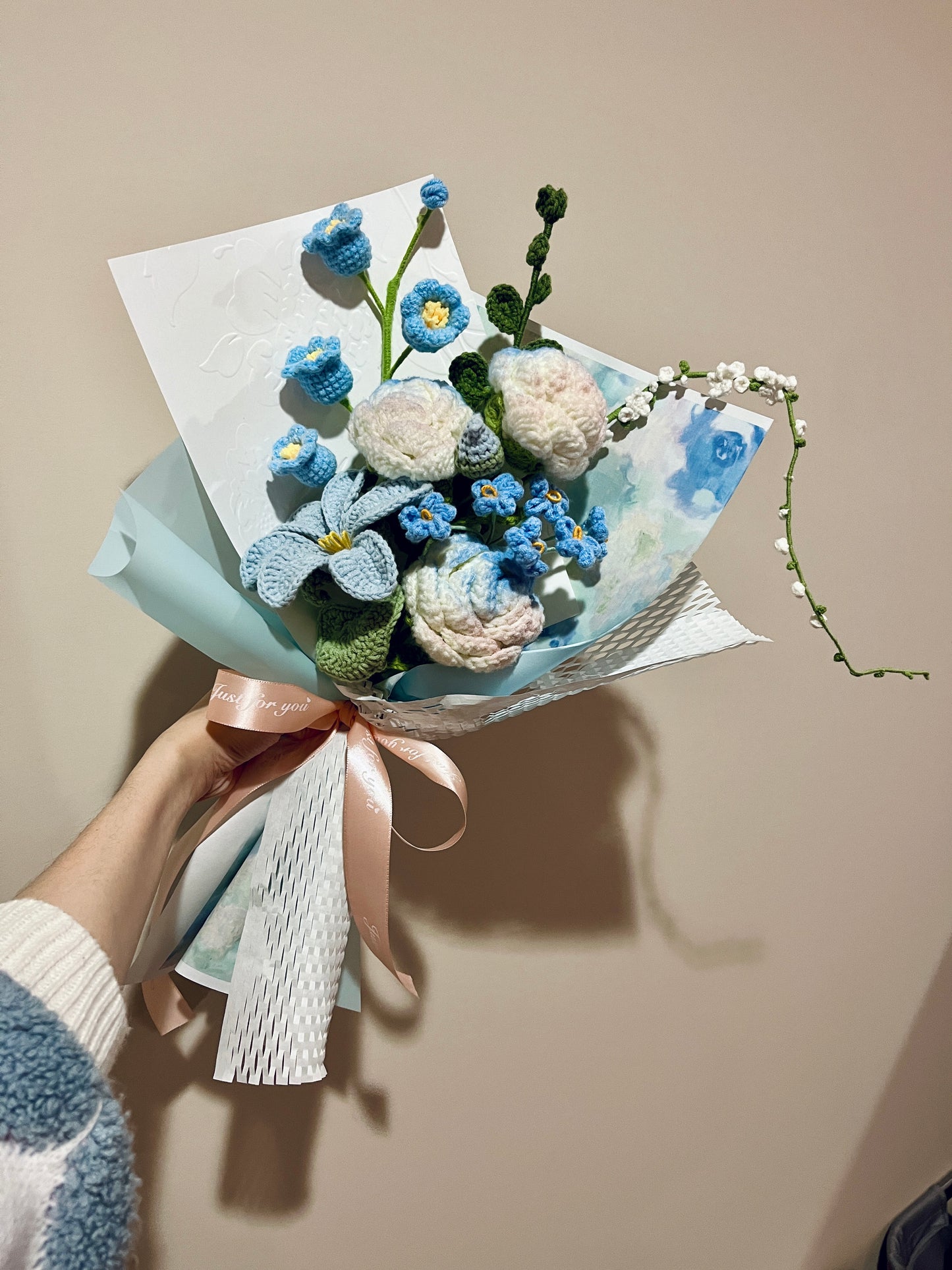 Mixed Blue Unicorn Rose Crochet Flowers Bouquet with package