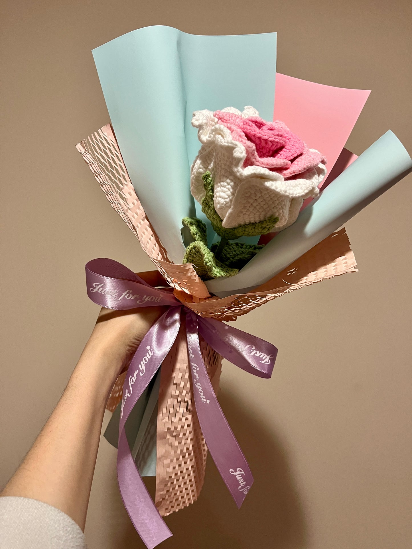 Single Stem Pink Thai Rose Bouquet with Package