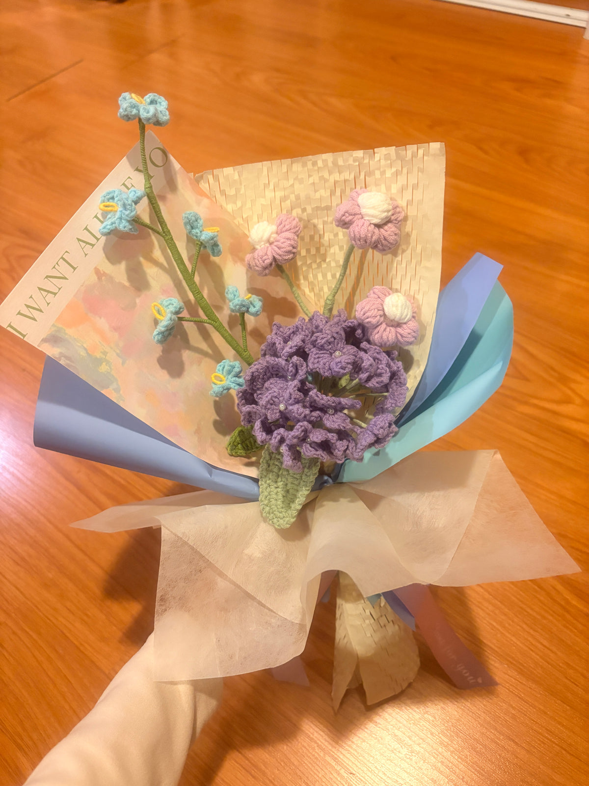 Mixed Small Hydrangea Crochet Flowers Bouquet with package