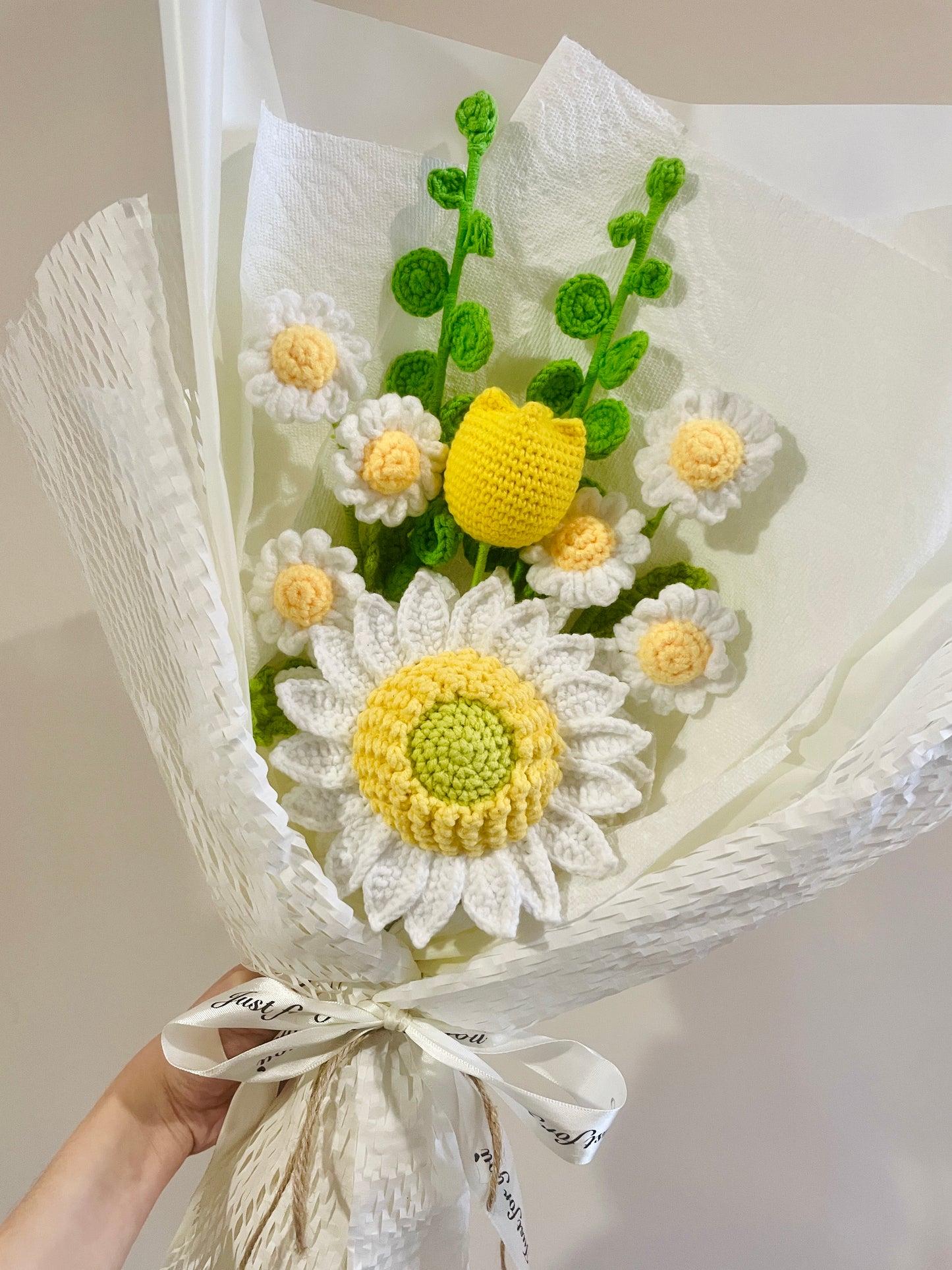 Mixed Yellow & White Sunflower Crochet Flowers Bouquet with package