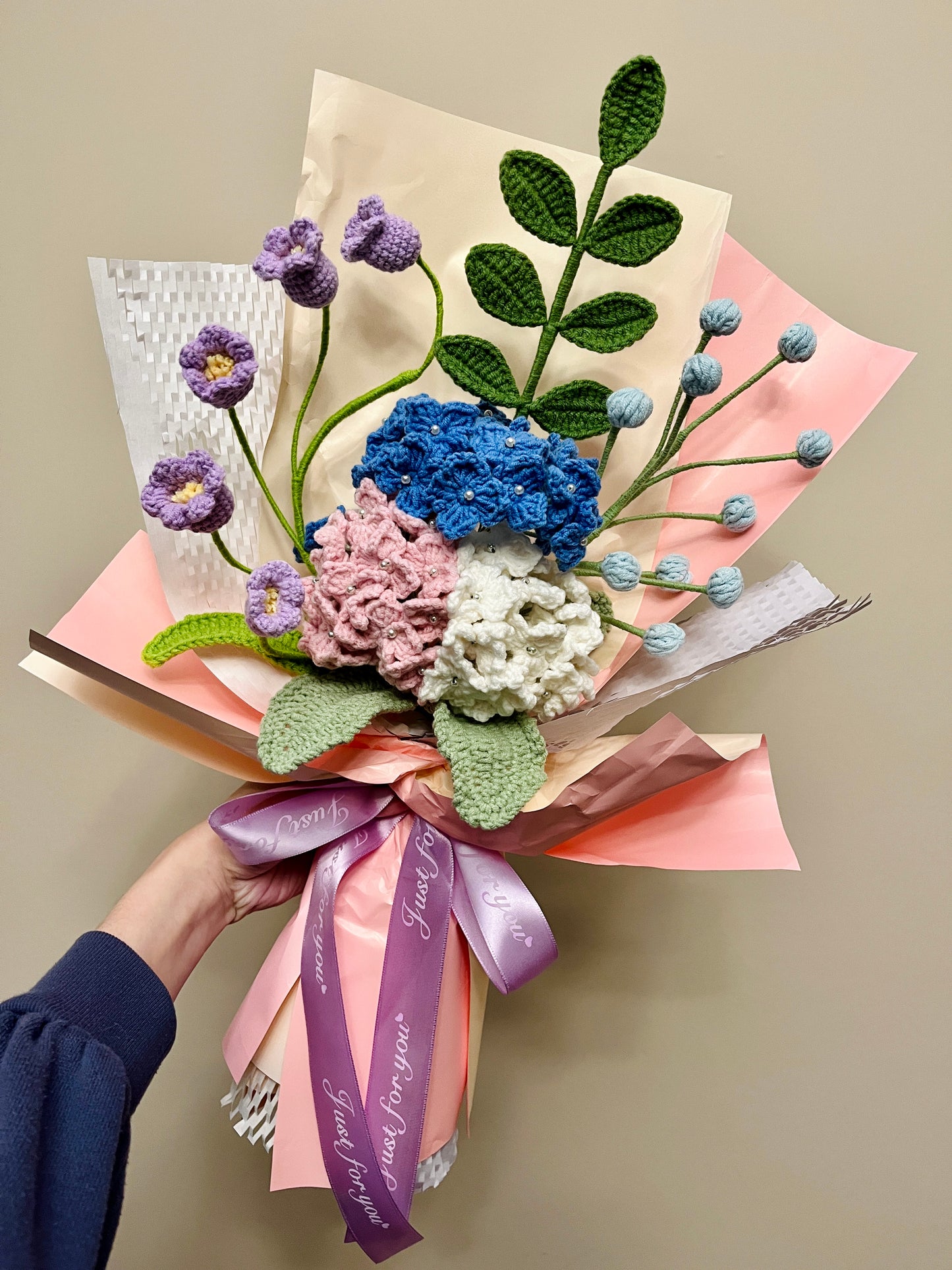 Mixed Hydrangea Crochet Flowers Bouquet with package