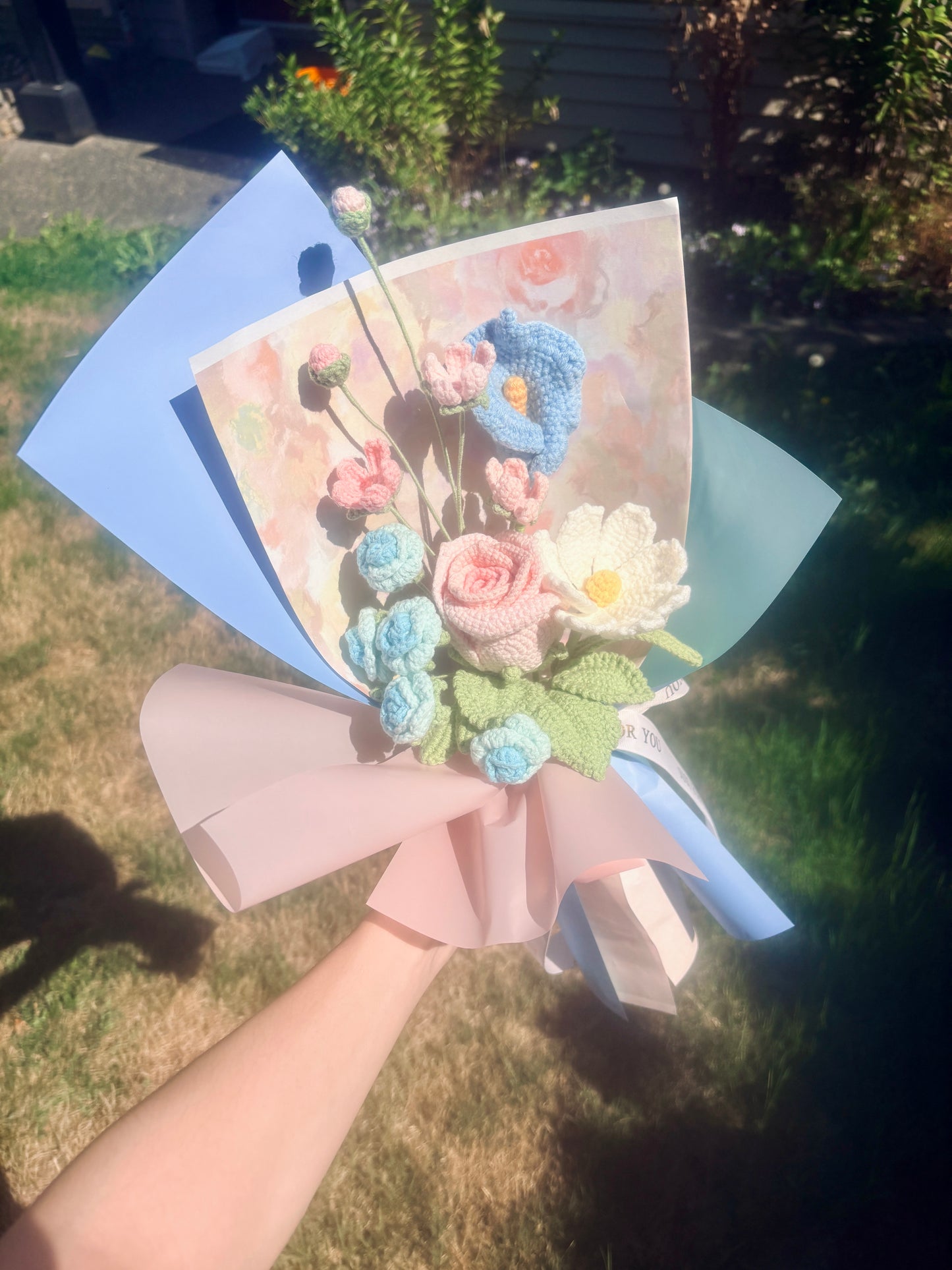 Mixed Pink & Blue Rose Bouquet with package