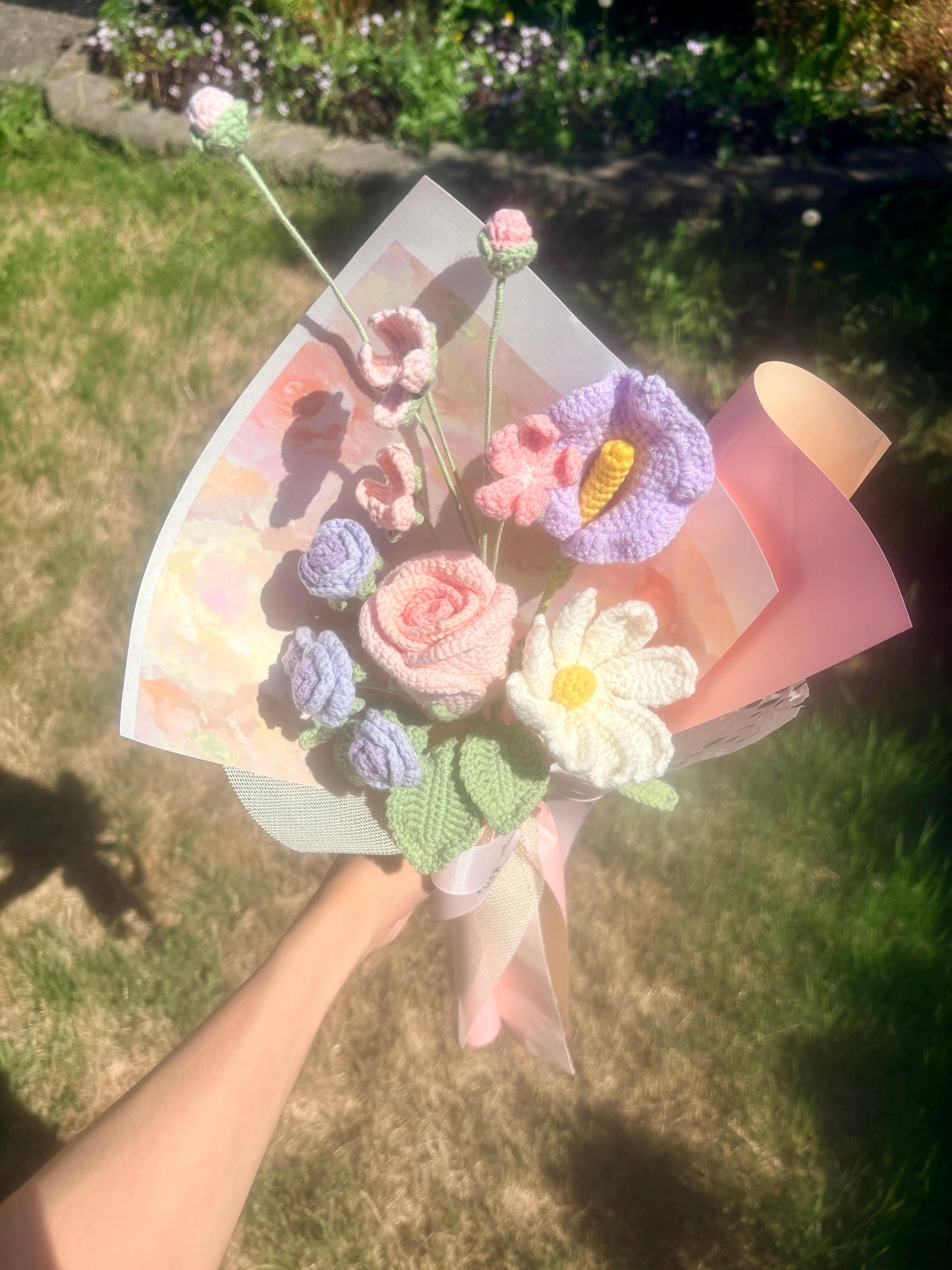 Mixed Pink & Purple Rose Bouquet with package