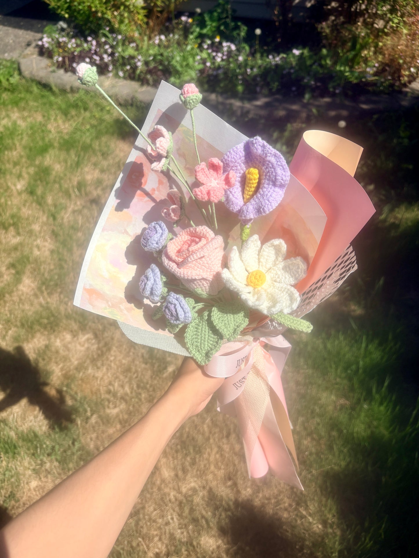 Mixed Pink & Purple Rose Bouquet with package
