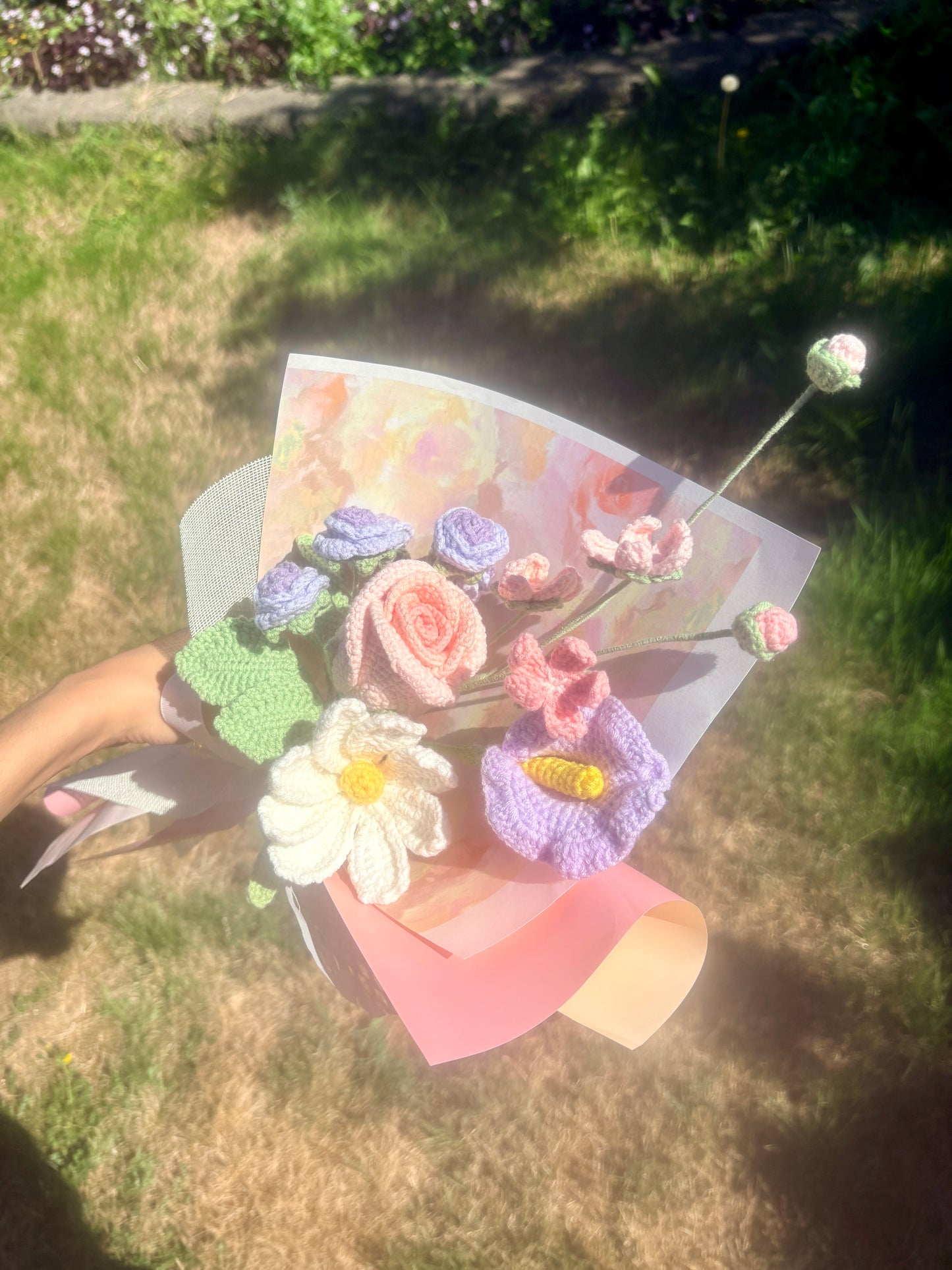 Mixed Pink & Purple Rose Bouquet with package