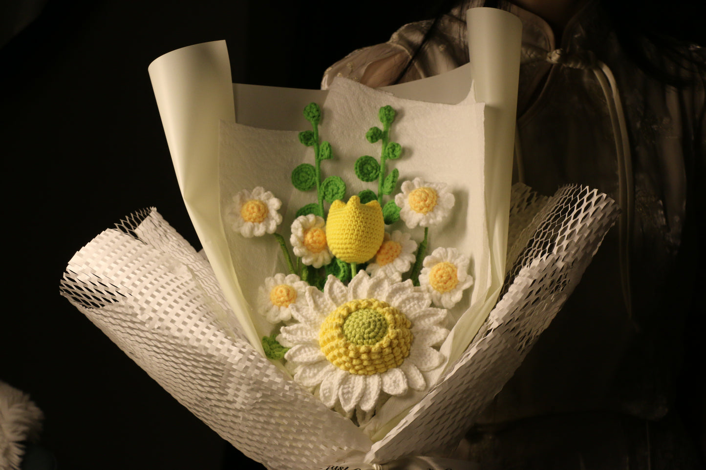 Mixed Yellow & White Sunflower Crochet Flowers Bouquet with package