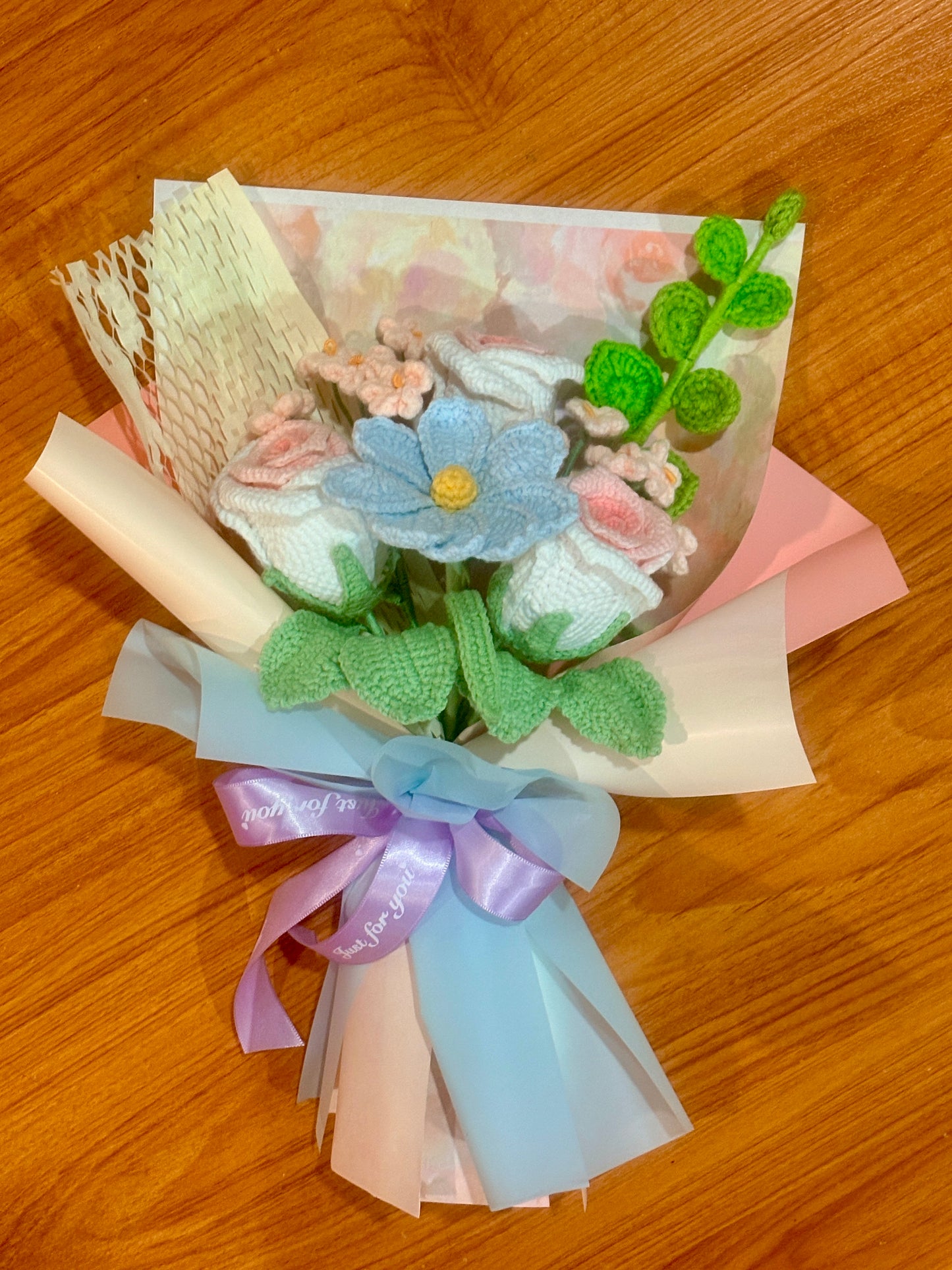 Mixed Pink & Blue Wine Rose Bouquet with package