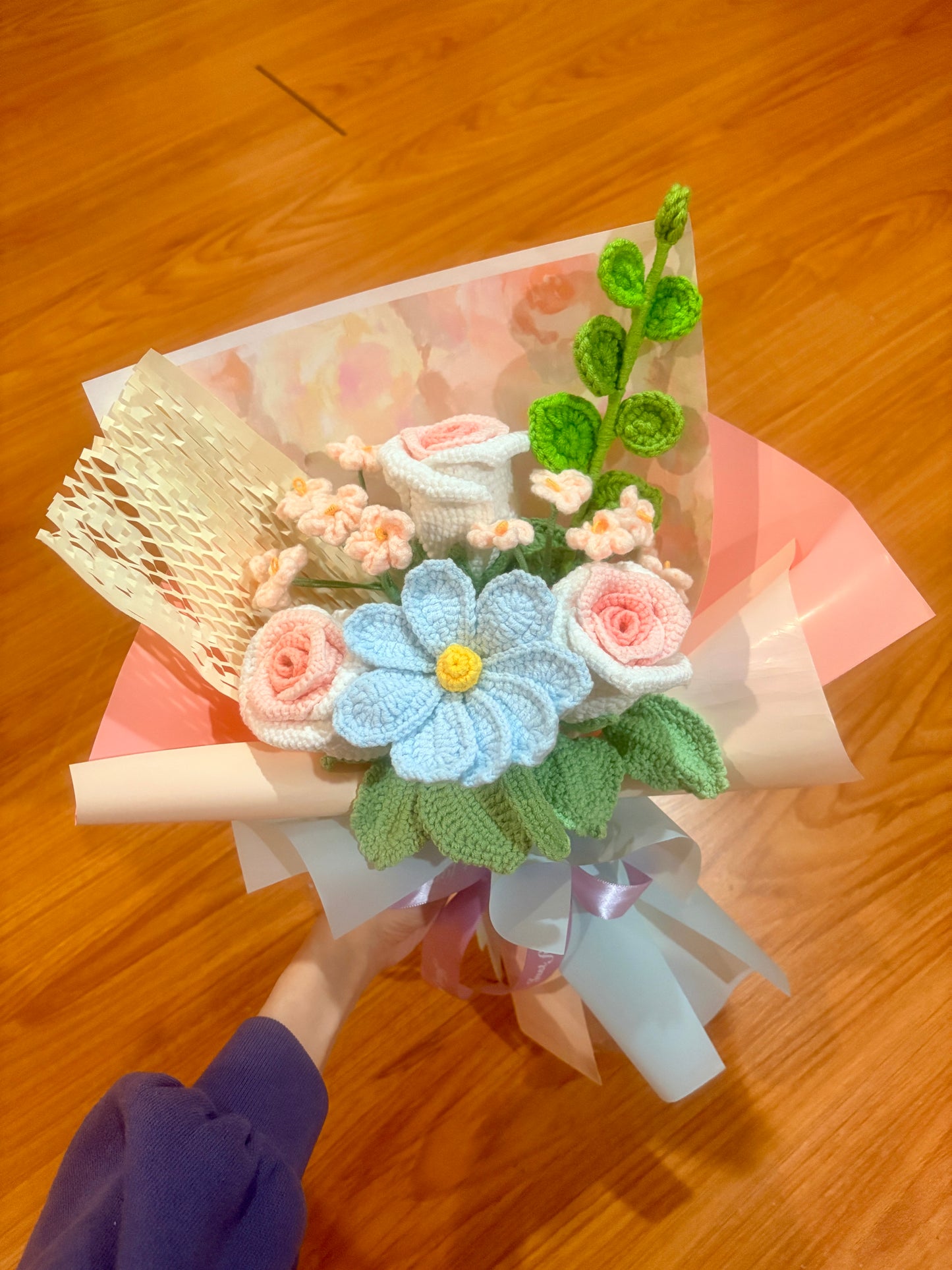 Mixed Pink & Blue Wine Rose Bouquet with package