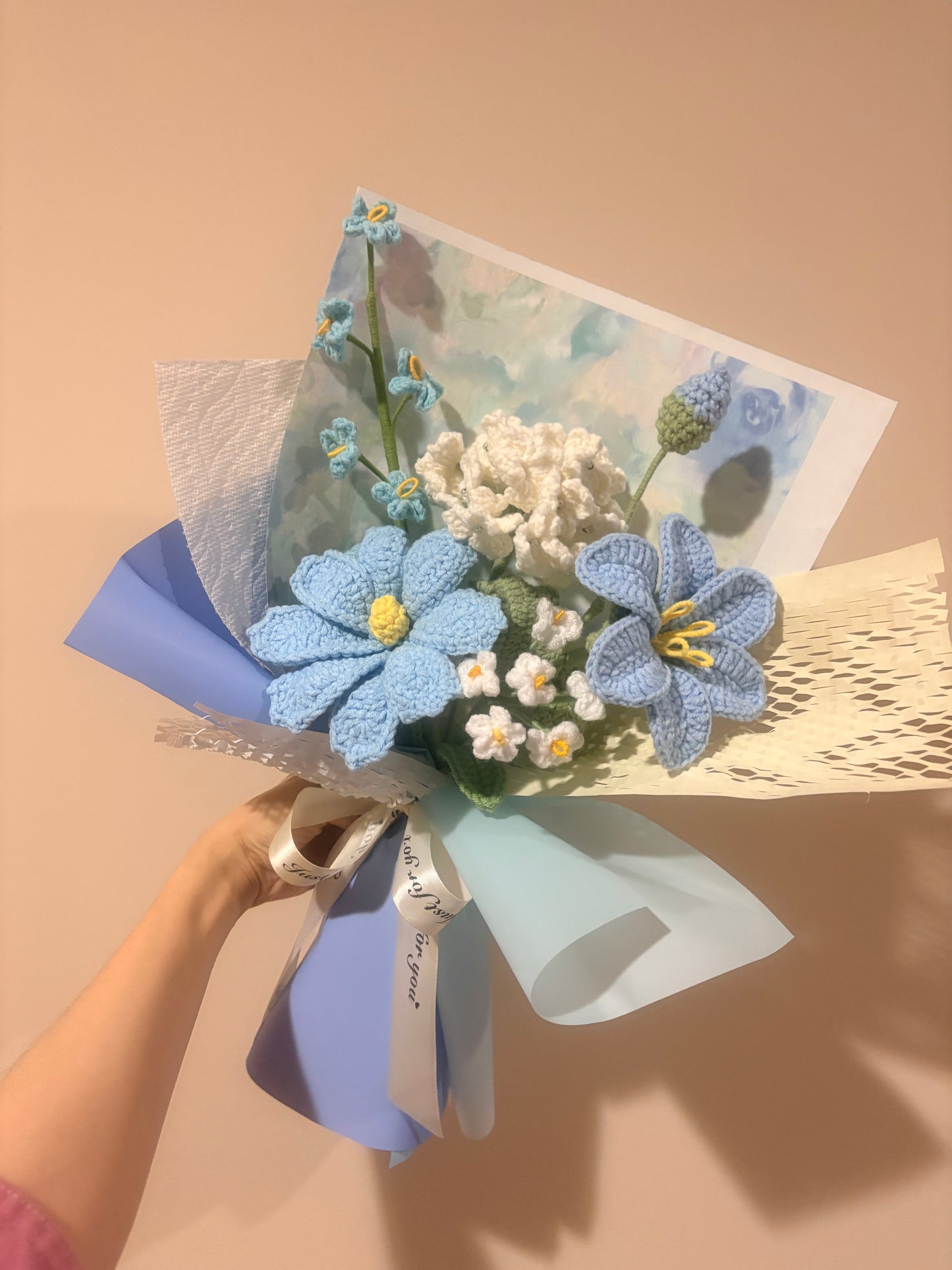 Mixed Blue & White Bouquet with package