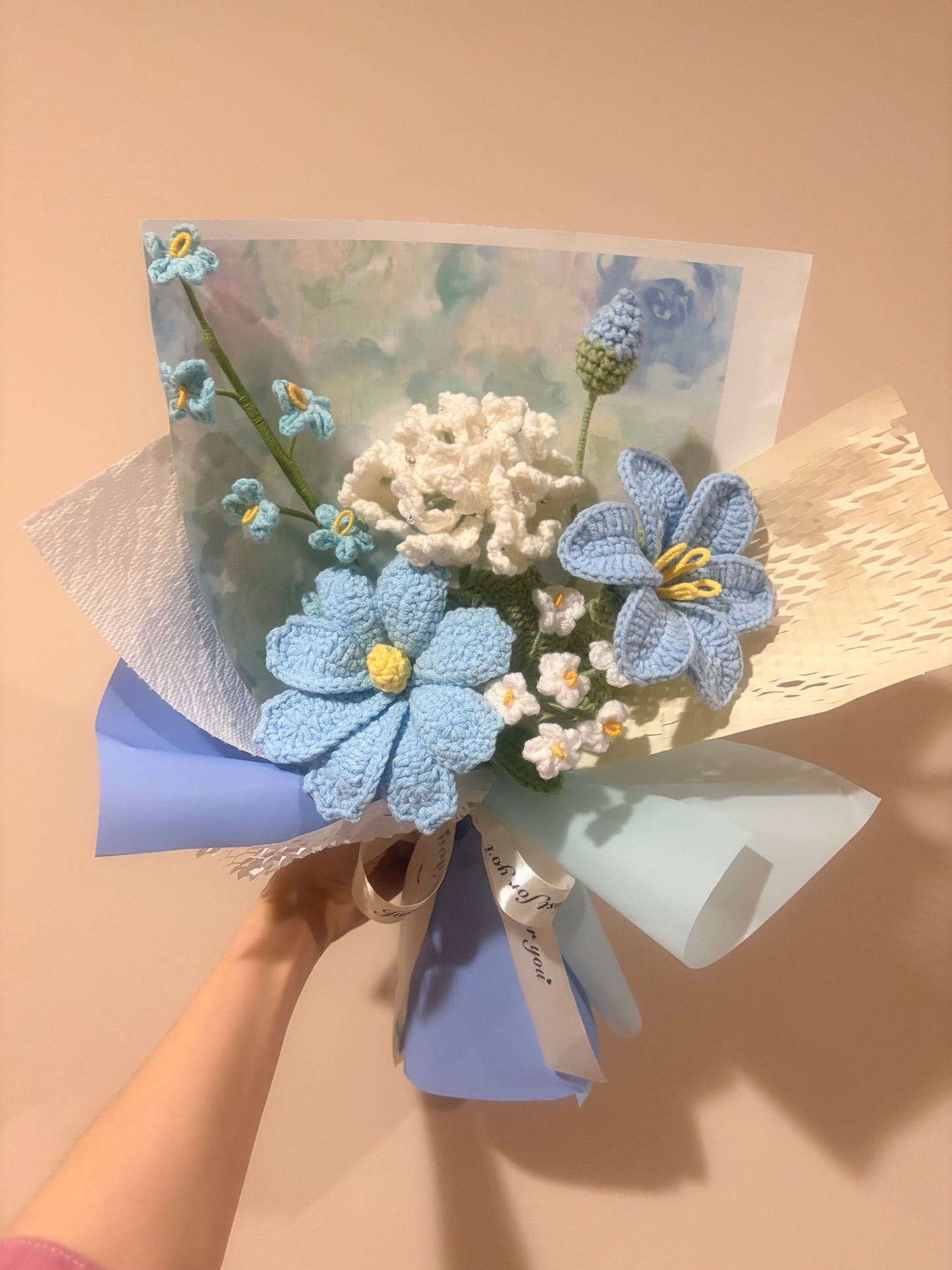 Mixed Blue & White Bouquet with package